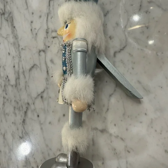 Vintage Set of 5 Colorful Nutcracker Christmas Figurines - Picture 11 of 14